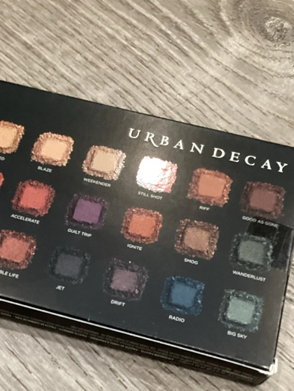 Brand New Sealed Urban Decay Born to Run Eyeshadow Palette Hard to Find